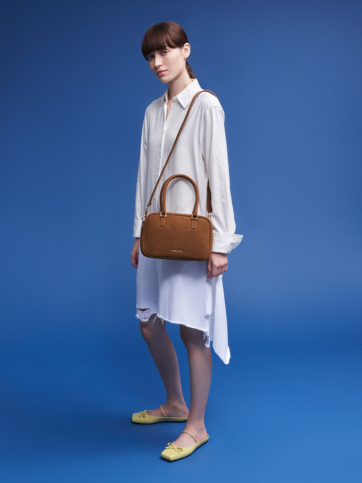 Brown bowling bag styling image three