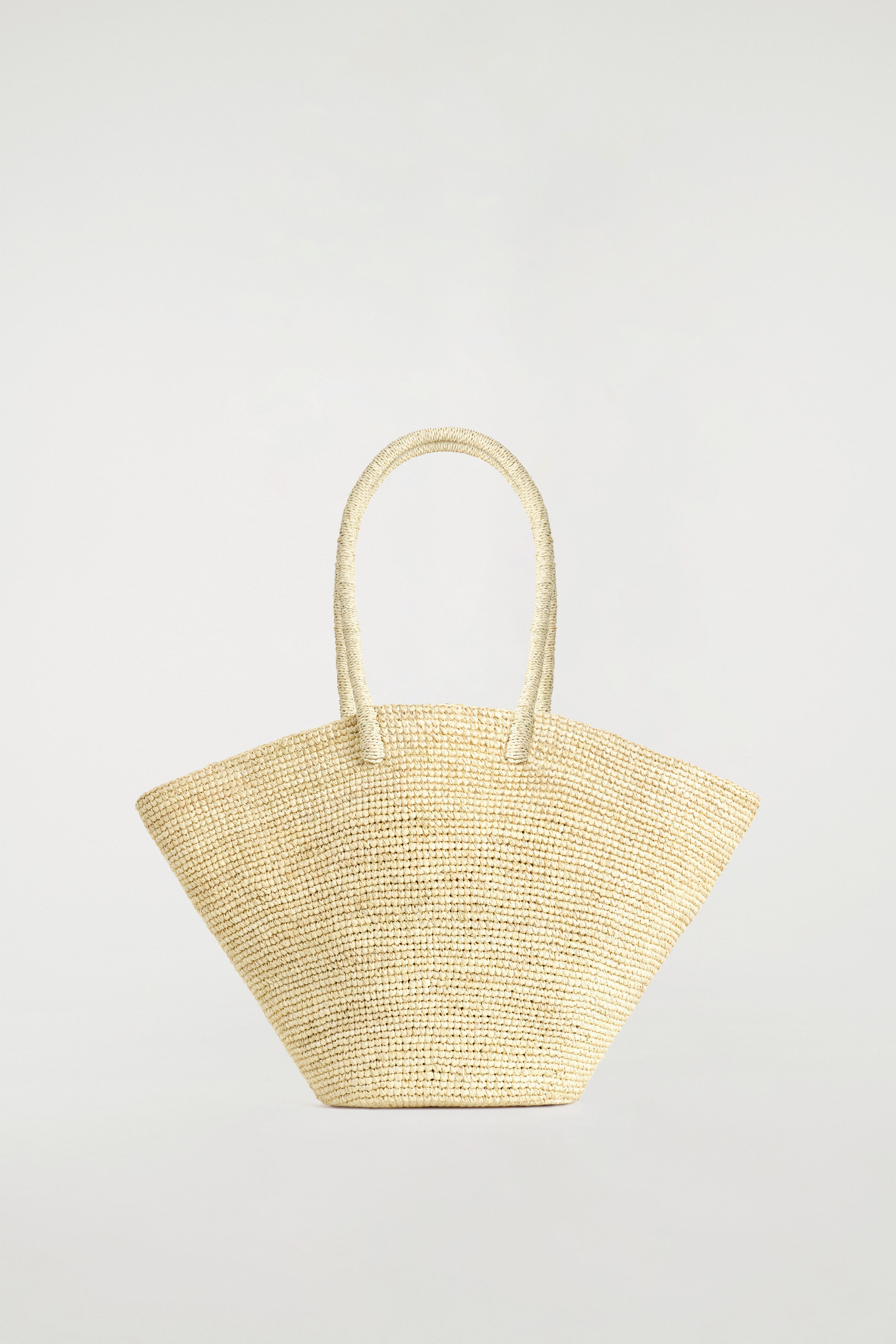 Woven tote styling image three