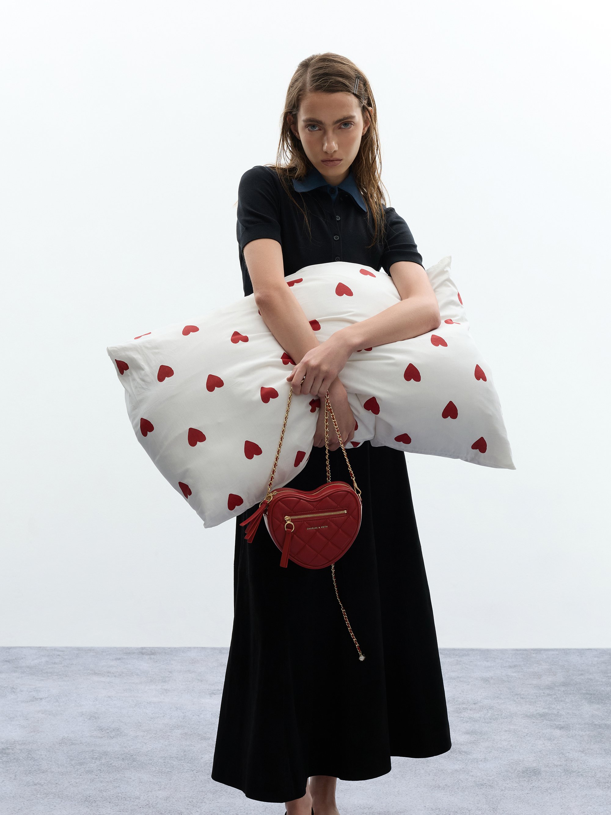 Second tomato-red bag view