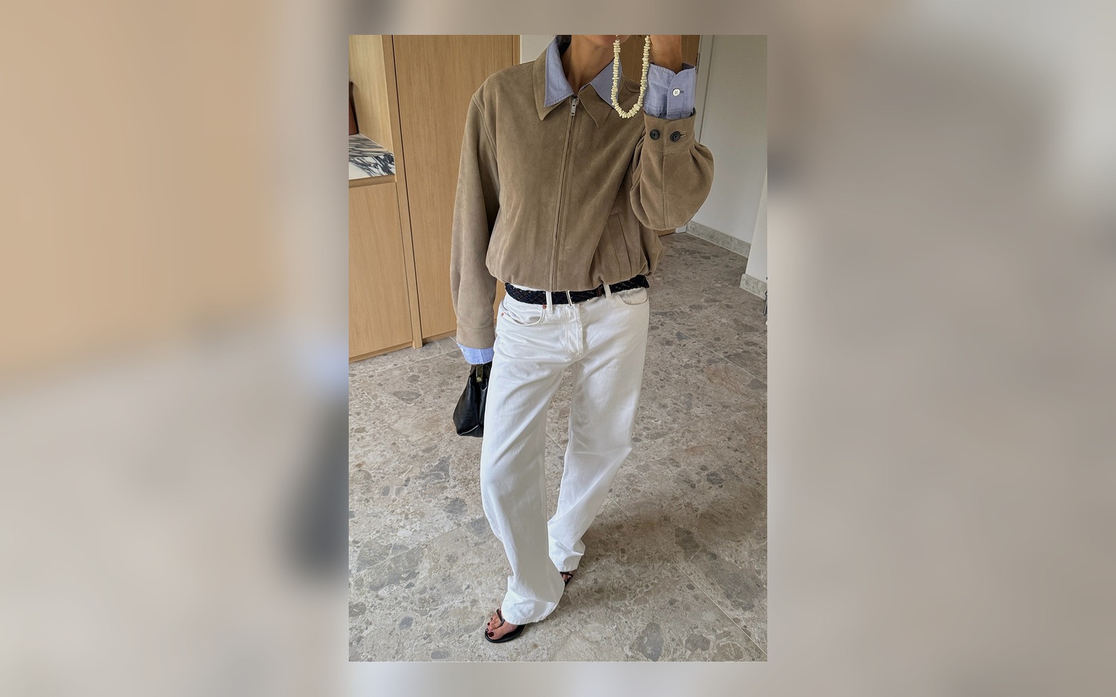 white jeans with thong sandals outfit